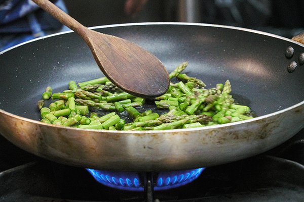 Keuken asperges koken