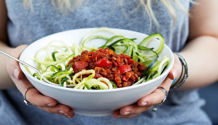 Courgette pasta uit een pan