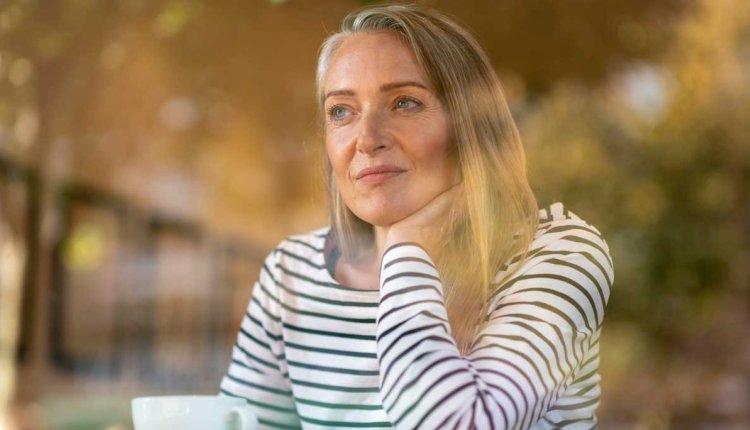 Piekerende vrouw