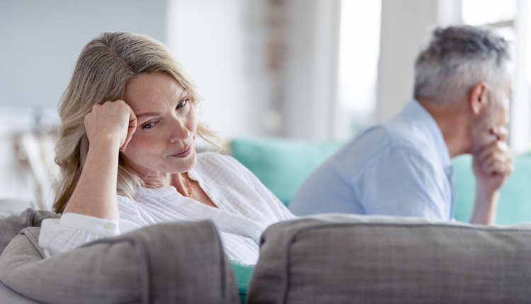 ouder stel met relatieproblemen