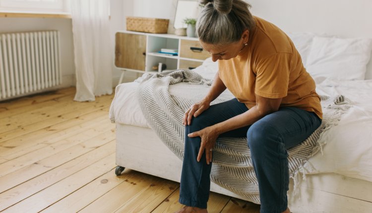 vrouw met bakerse cyste