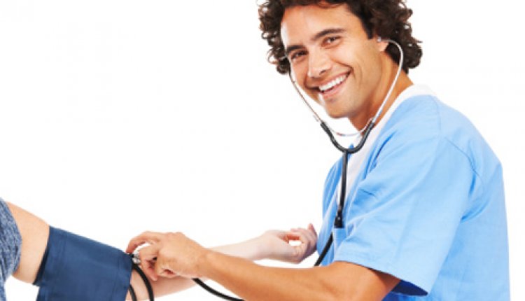 Dokter meet bloeddruk