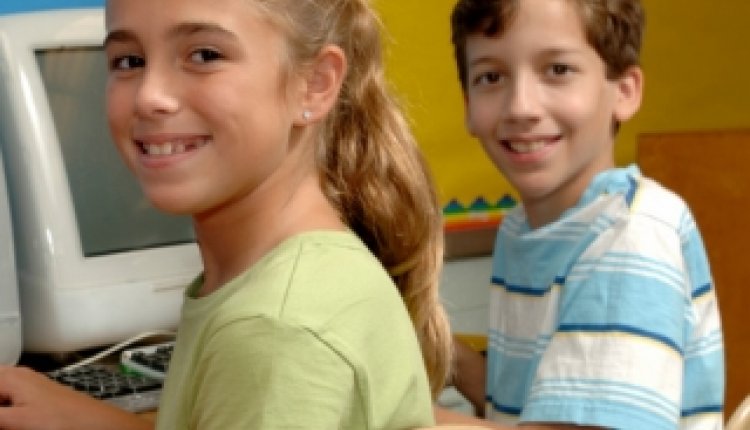Kinderen op computer