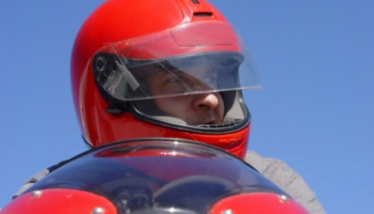 Man motorhelm
