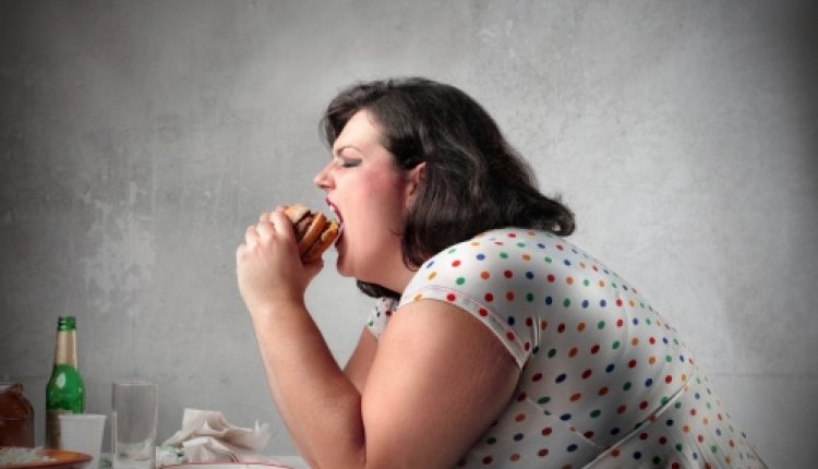 Vrouw-hamburger