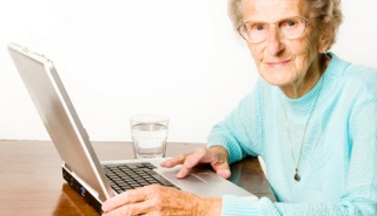 Computer senior