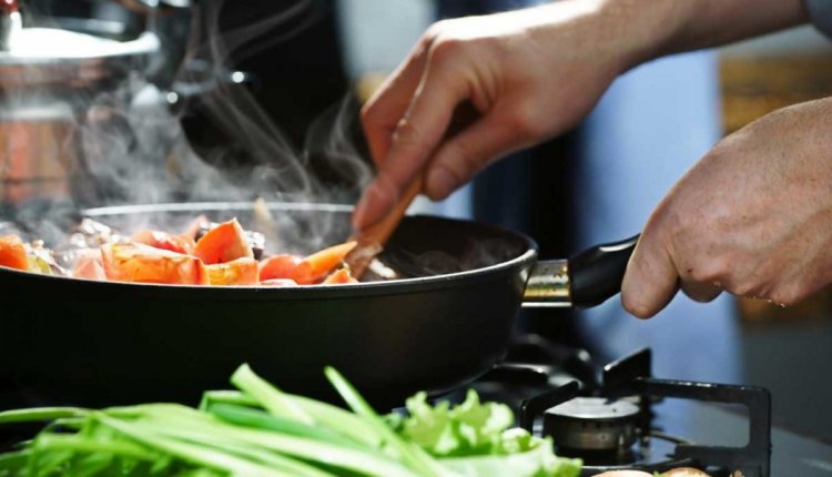 Snelkoppelingen Normalisatie Hervat Wat is gezonder: groenten koken of bakken? | Gezondheidsnet