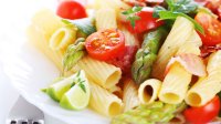 penne met asperges en ham