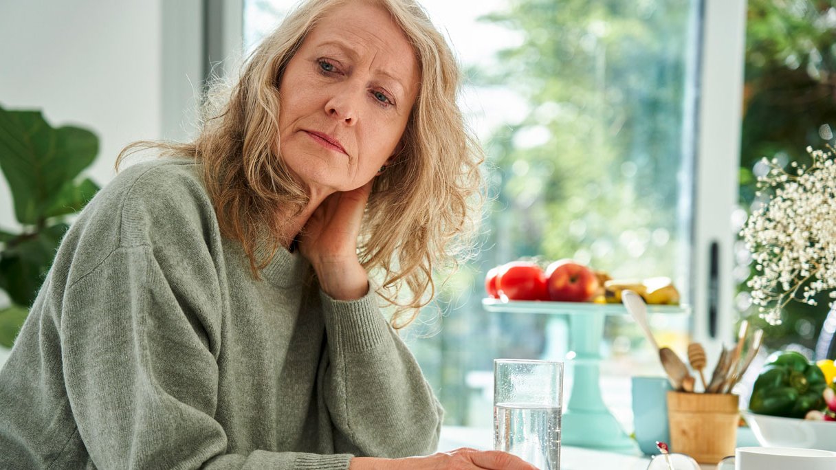 Mijn arm doet pijn na bloedprikken. Wat moet ik doen?