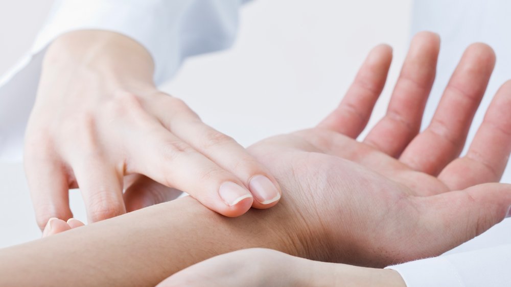 Hart slaat slag over, hoe komt dat? | Gezondheidsnet