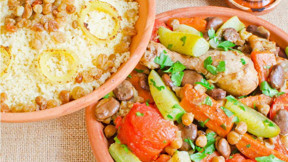 Tajine met kip, groente en kikkererwten