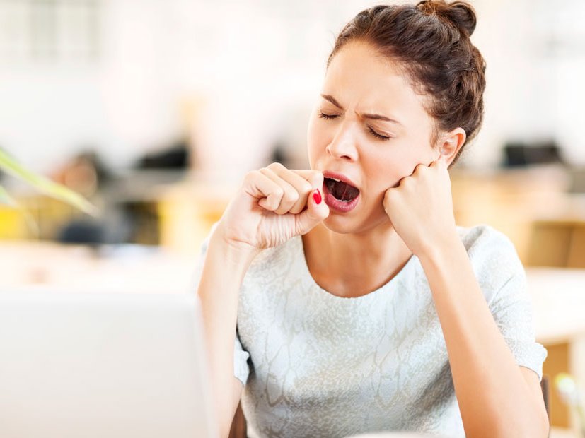 hele dag moe en slaperig