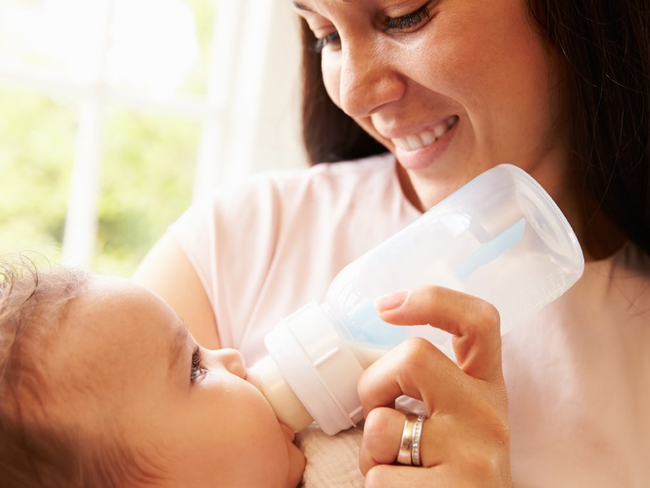 Uitmaken zout Heup Zo bereid je flesvoeding voor je baby | Gezondheidsnet