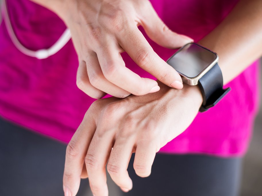 Verschil activity tracker en sporthorloge 2025