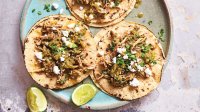Taco met vhili verde en varkensvlees