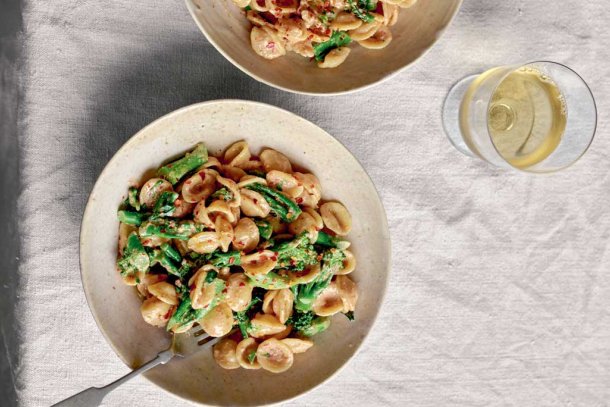 Orecchiette met broccoli en walnoten