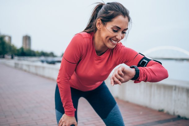 vrouw doet hartslagtraining